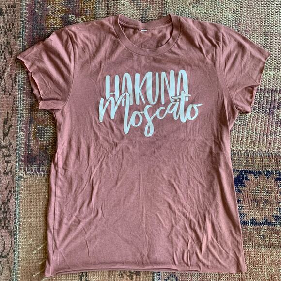 Hakuna moscato tshirt small or maybe medium. pink - Picture 1 of 1